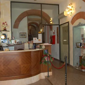 Leonardo 3*, Pisa Italië